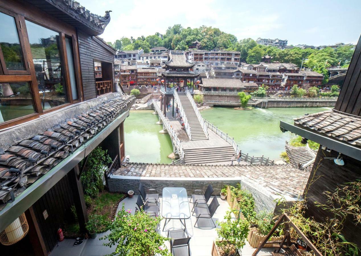 Fenghuang Slowly Time Inn Esterno foto