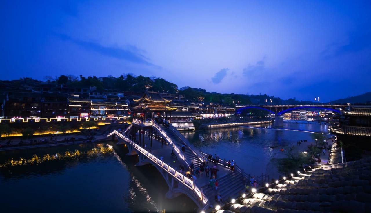 Fenghuang Slowly Time Inn Esterno foto