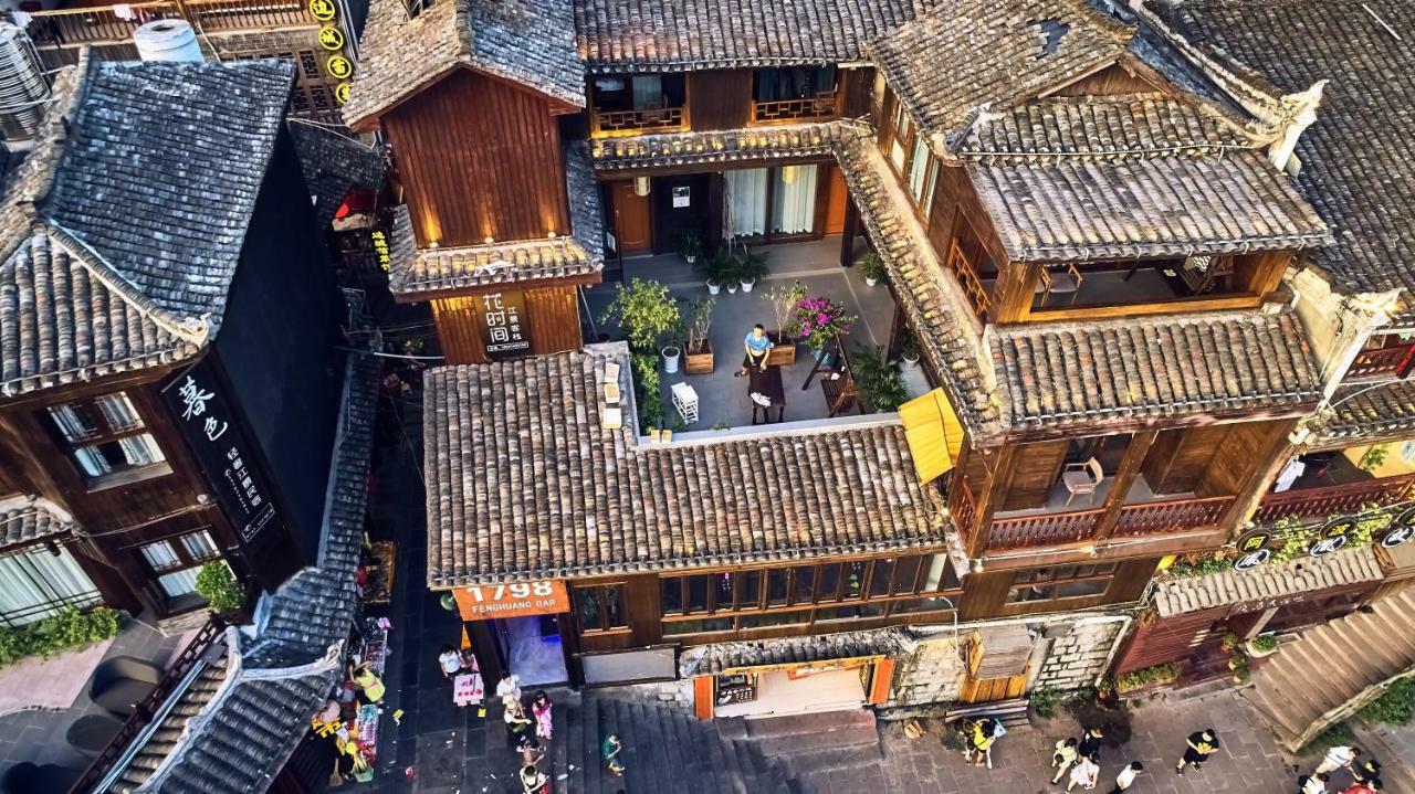 Fenghuang Slowly Time Inn Esterno foto