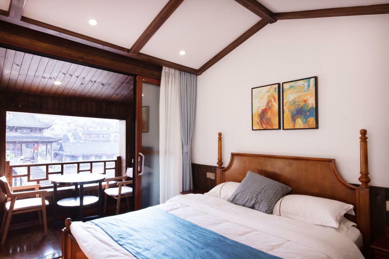 Fenghuang Slowly Time Inn Esterno foto